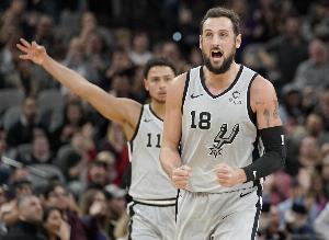 35分不是夏联首秀最高!公牛记者勘误雅虎:贝里内利拿过37分